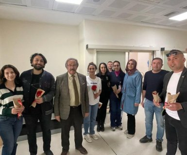 Belediye Başkanımız Sayın Mustafa Kenan Sarıtaş, 14 Mart Tıp Bayramı Dolayısıyla Sağlık Çalışanlarını Ziyaret Etti.