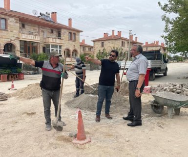 Belediye Başkanımız Sayın Mustafa Kenan Sarıtaş, belediyemize ait iş sahalarında sürdürülen çalışmaları sahada kontrol etti.