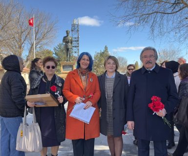 8 MART DÜNYA KADINLAR GÜNÜ KUTLANDI