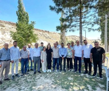Nevşehir Milletvekilimiz Sn. Prof. Dr. Filiz Kılıç ve MHP Grubumuz ile birlikte Aktepe ve Çavuşin Köyü Muhtarımızın katılımı ile bölgemizin sorunlarını konuştuk.