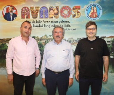 Belediye Başkanımız Mustafa Kenan Sarıtaş'ı ziyarete gelen hemşehrilerimize nazik ziyaretleri için teşekkür ederiz.
