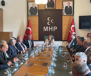 TBMM MHP Grup Başkan Vekili ve Nevşehir Milletvekilimiz Sayın Prof. Dr. Filiz Kılıç’ın daveti üzerine, Belediye Başkanımız Sayın Mustafa Kenan Sarıtaş ve Avanos köy muhtarlarının katılımıyla geniş kapsamlı bir istişare toplantısı gerçekleştirildi.