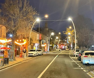 Aydınlatma lambaları ile birlikte şehir merkezimizin gece estetiği ve görünürlüğü daha da artırıldı.