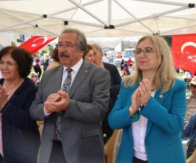 Hıdırellez Şenliği, belediyemizin organizasyonuyla yoğun ilgi ve katılımla coşkulu bir şekilde gerçekleştirildi.