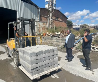 Belediyemize ait kilit parke ve bordür tesisinde üretim çalışmaları hız kesmeden devam ediyor.