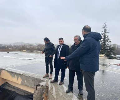 AVANOS’A YENİ KATMA DEĞER KAZANDIRMAK AMACIYLA ESKİ YURT BİNASINDA TEMİZLİK ÇALIŞMALARI DEVAM EDİYOR