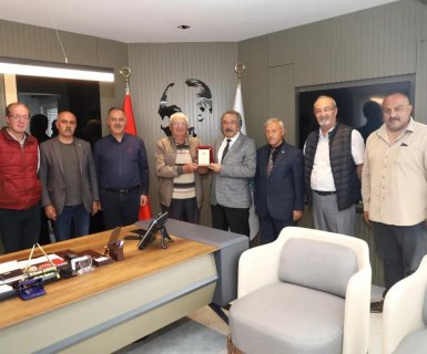 Mahalle Muhtarları Belediye Başkanımızı Makamında Ziyaret Ettiler