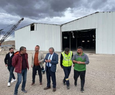 Belediye Başkanımız Sayın Mustafa Kenan Sarıtaş, belediyemizin yürüttüğü çalışmaları yerinde incelemek üzere sahaya indi.