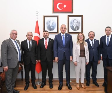 Belediye Başkanımız Sayın Mustafa Kenan Sarıtaş, Kültür ve Turizm Bakanımız Sayın Mehmet Nuri Ersoy’u makamında ziyaret etti.