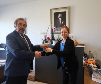BELEDİYE BAŞKANIMIZ, KADIN PERSONELLERİMİZİN 8 MART DÜNYA KADINLAR GÜNÜNÜ KUTLADI
