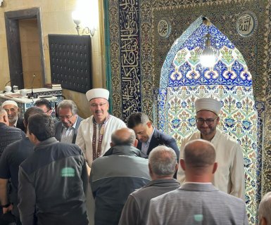 Belediye Başkanımız Sayın Mustafa Kenan Sarıtaş Kurban Bayramı namazının ardından Şehit Şevket Tekin Merkez Camii’nde hemşehrilerimizle bayramlaştı.