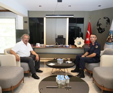 Avanos İlçe Jandarma Komutanımız Jandarma Üsteğmen Sayın Özcan Zengin, Belediye Başkanımız Sayın Mustafa Kenan Sarıtaş’ı makamında ziyaret etti.