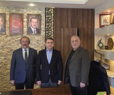 Belediye Başkanımız Sayın Mustafa Kenan Sarıtaş, Göreme Belediye Başkanı Sayın Ömer Eren ile birlikte Vali Yardımcımız İl Özel İdaresi Genel Sekreteri Sayın Hüseyin Çam’ı ziyaret etti.