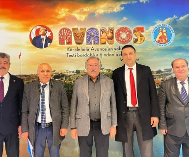 Nevşehir Defterdarlığı Muhasebe Müdürü Sayın Hüseyin İğde, Mal Müdürü Sayın Esame Aydın ve Mal Müdürü Sayın Burhan Şişman, Belediye Başkanımız Sayın Mustafa Kenan Sarıtaş’ı makamında ziyaret etti.