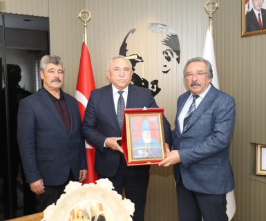 Hacıbektaş Belediye Başkanı Sayın Ali Kaim, Belediye Başkanımız Sayın Mustafa Kenan Sarıtaş'ı ziyaret etti.