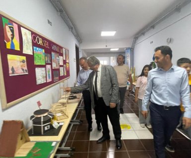 Belediye Başkanımız Sayın Mustafa Kenan Sarıtaş ilçemiz Ahmet Ergün Ortaokulunda düzenlenen bilim şenliğine katıldı.