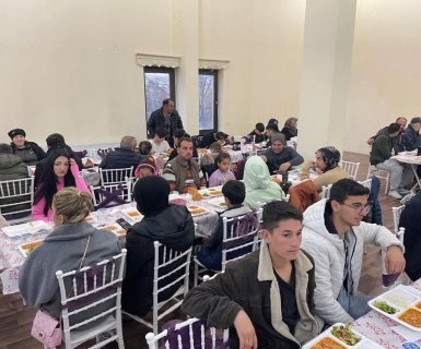 Belediyemiz tarafından düzenlenen geleneksel iftar yemeği, yoğun katılımla devam ediyor.