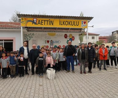 23 NİSAN’DA ÇOCUKLARA BAYRAM HEDİYESİ