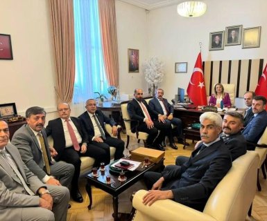 Başkan Sarıtaş TBMM 'de “Yerel Yönetimlerde Mevzuat, Projeler, Çevre, İklim Değişikliği ve Siyasal İletişim Stratejisi” Toplantısına Katıldı.