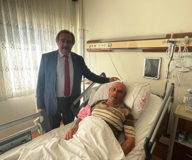 Belediye Başkanımız Sn. Mustafa Kenan Sarıtaş, Nevşehir Devlet Hastanesinde Tedavi Gören Hemşehrilerimizi Ziyaret Etti