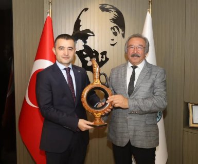 Avanos Kaymakamımız Sayın Osman Bilici Belediye Başkanımız Mustafa Kenan Sarıtaş'ı makamında ziyaret etti.