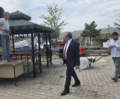 İLÇEMİZİN DÖRT BİR YANINDA ÇALIŞMALARIMIZ ARALIKSIZ DEVAM EDİYOR