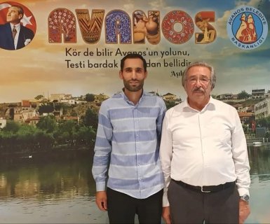 Hemşehrimiz Mikail Yıldırım, Belediye Başkanımız Mustafa Kenan Sarıtaş'ı makamında ziyaret etti.