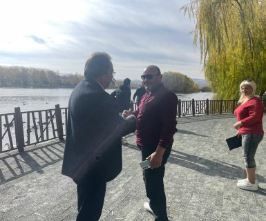 Belediye Başkanımız Sayın Mustafa Kenan Sarıtaş, belediyemiz tarafından yürütülen ağaç dikim çalışmalarını yerinde inceledi.
