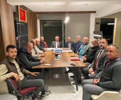 Belediye Başkanımız Sayın Mustafa Kenan Sarıtaş, Muhtarlar Günü dolayısıyla mahalle muhtarlarımız onuruna bir akşam yemeği organize etti.