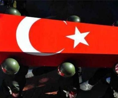 Zeytin Dalı Harekatı bölgesinde şehit olan Piyade Uzman Çavuş Onur Çapan’a Allah’tan rahmet, kederli ailesine sabırlar diliyorum.