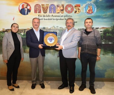Ahmet Ergün İlköğretim Okulu Müdürü Sayın Celal Talep, Belediye Başkanımız Sayın Mustafa Kenan Sarıtaş’ı makamında ziyaret ettiler.