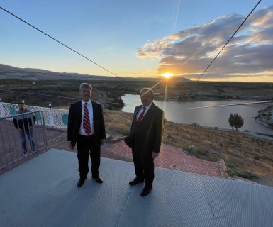 Belediye Başkanımız Sayın Mustafa Kenan Sarıtaş ve Belediye Meclis Üyemiz Sayın Ertaş Yurtyapan ilçemize ileriki tarihlerde yapılması planlanan zipline sistemi için ön araştırma ve incelemelerde bulundular.