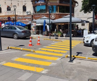 YAYA GEÇİTLERİNDE ÇİZGİ BOYAMA ÇALIŞMALARI