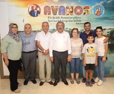 Belediye Başkanımıza, hemşehrilerimizin nazik ziyaretleri için teşekkür ederiz.