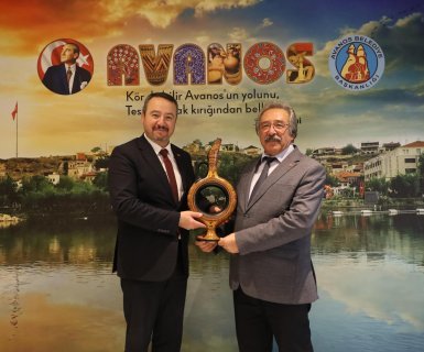 Afyonkarahisar Sandıklı Belediye Başkanı Sayın Adnan Öztaş, Belediye Başkanımız Sayın Mustafa Kenan Sarıtaş’ı makamında ziyaret etti.