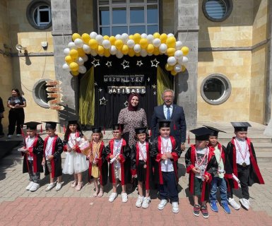 Belediye Başkanımız Sayın Mustafa Kenan Sarıtaş Kapadokya Anaokulu’nun yıl sonu mezuniyet törenine katıldı.