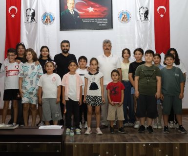 ÇOCUKLARIMIZIN SANATLA BULUŞMASINA DESTEK OLUYORUZ