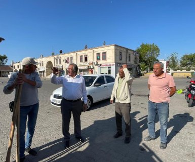 Belediye Başkanımız Sn. Mustafa Kenan Sarıtaş, güne belediye ekiplerimizle birlikte sahada başladı.
