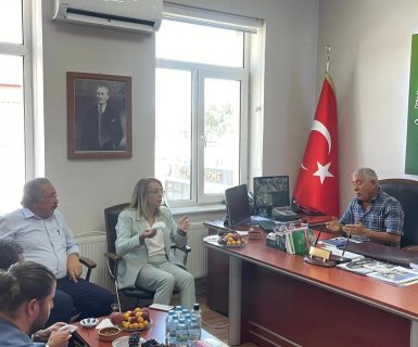 Belediye Başkanımız, Nevşehir Milletvekilimiz TBMM Grup Başkan Vekili Filiz Kılıç ile birlikte Ürgüp Ziraat Odası Başkanı Mustafa Korkmaz’ı ziyaret ettiler.