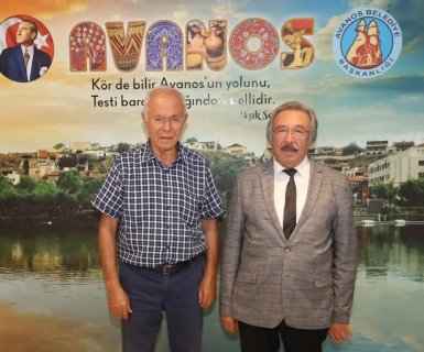 Emekli Vali Lütfi Yiğenoğlu Belediye Başkanımız Mustafa Kenan Sarıtaş'ı makamında ziyaret etti