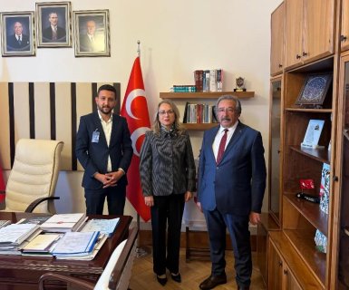 Belediye Başkanımız Sayın Mustafa Kenan Sarıtaş, Belediye Meclis Üyemiz Sayın Av. Vedat Elma ile birlikte, TBMM MHP Grup Başkanvekili ve Nevşehir Milletvekilimiz Sayın Prof. Dr. Filiz Kılıç'ı Türkiye Büyük Millet Meclisindeki makamında ziyaret etti.