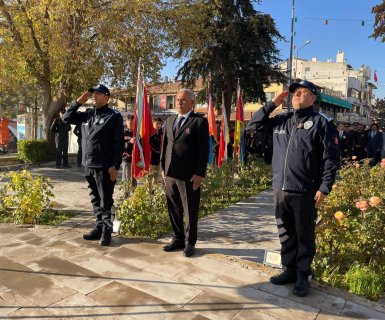 10 Kasım’da Ata’mızı Saygı, Özlem ve Minnetle Andık