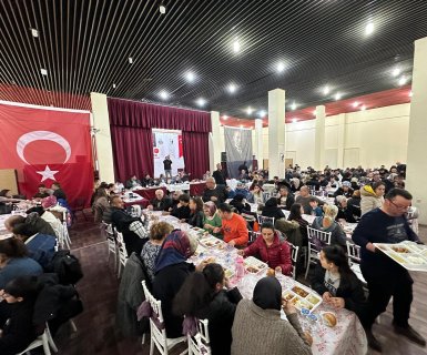 Ramazan ayı münasebetiyle organize edilen iftar yemeğinde, vatandaşlarımızla buluştuk.