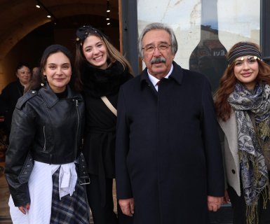 BELEDİYE BAŞKANIMIZ ÇARŞI MERKEZİNDE VATANDAŞLARIMIZIN BAYRAMLARINI KUTLADI