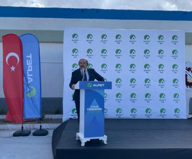 Belediye Başkanımız Mustafa Kenan SARITAŞ, Ankara - Kayseri yolu üzeri Çalış Kasabamızda faaliyete başlayan Azimli Petrol isimli işyerinin açılış törenine katıldı.