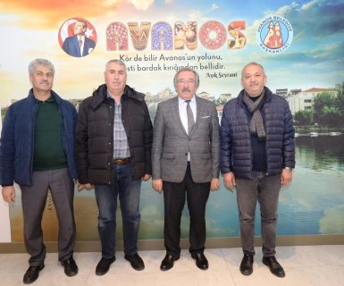 Önceki dönem Çat Belediye Başkanı Sn. İbrahim Ertürk, önceki dönem Çalış Belediye Başkanı Sn. Alparslan Özer ve Kışlalar Dernek Başkanı Sn. Ethem Demirdaş Belediye Başkanımız Sn. Mustafa Kenan Sarıtaş’ı ziyaret ettiler.