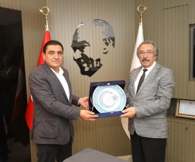 Tatlarin Belediye Başkanı Sn. Ercan Selvi, Belediye Başkanımız Sn. Mustafa Kenan Sarıtaş’ı makamında ziyaret etti