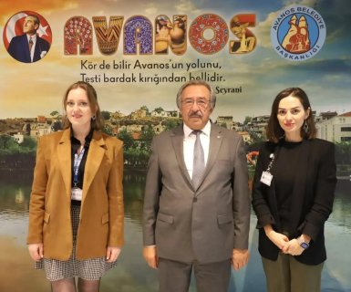 MBA Okulları Nevşehir Kampüs Müdürü Özge Mollaoğlu ve Kurumsal Müdür Ezgi Kadıoğlu Belediye Başkanımız Mustafa Kenan Sarıtaş'ı makamında ziyaret ettiler.