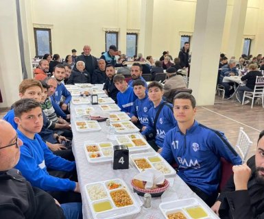 Belediyemizin iftar programları, 7’den 70’e halkımızın tüm kesimlerini bir araya getirerek dayanışma ve kardeşlik duygularını güçlendirmeye devam ediyor.