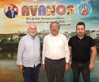 Belediye Başkanımız Mustafa Kenan Sarıtaş'ı ziyarete gelen hemşehrilerimize nazik ziyaretleri için teşekkür ederiz.